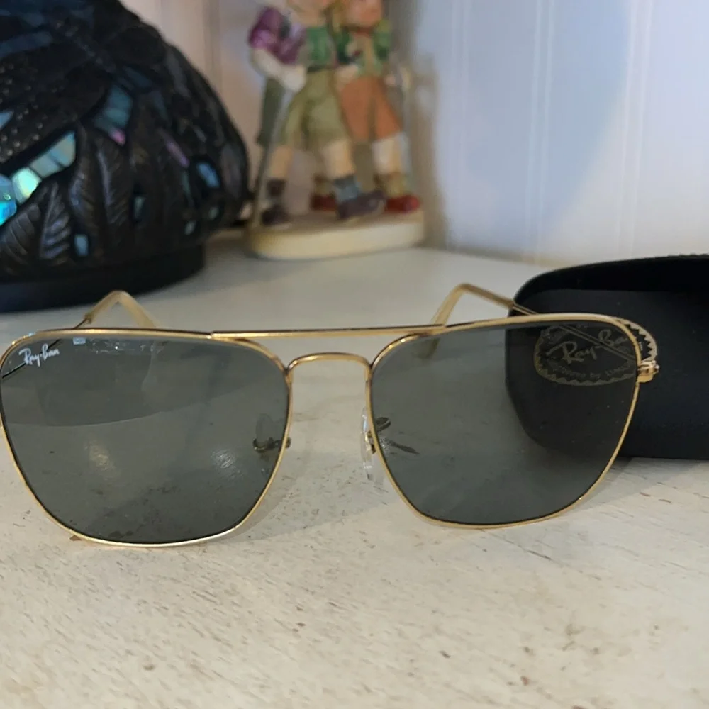 Vintage Ray Ban Aviator sunglasses Bausch & Lomb